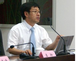 Dr. Qing Li of the Nippon Medicine School Invited to Talk about Forest Therapy